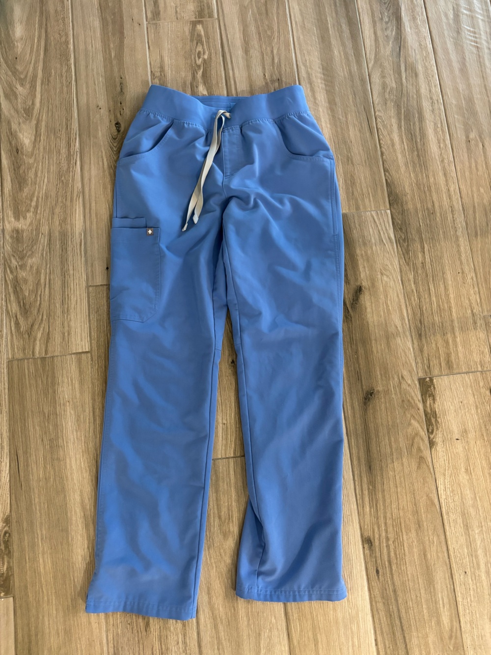 figs scrub pants